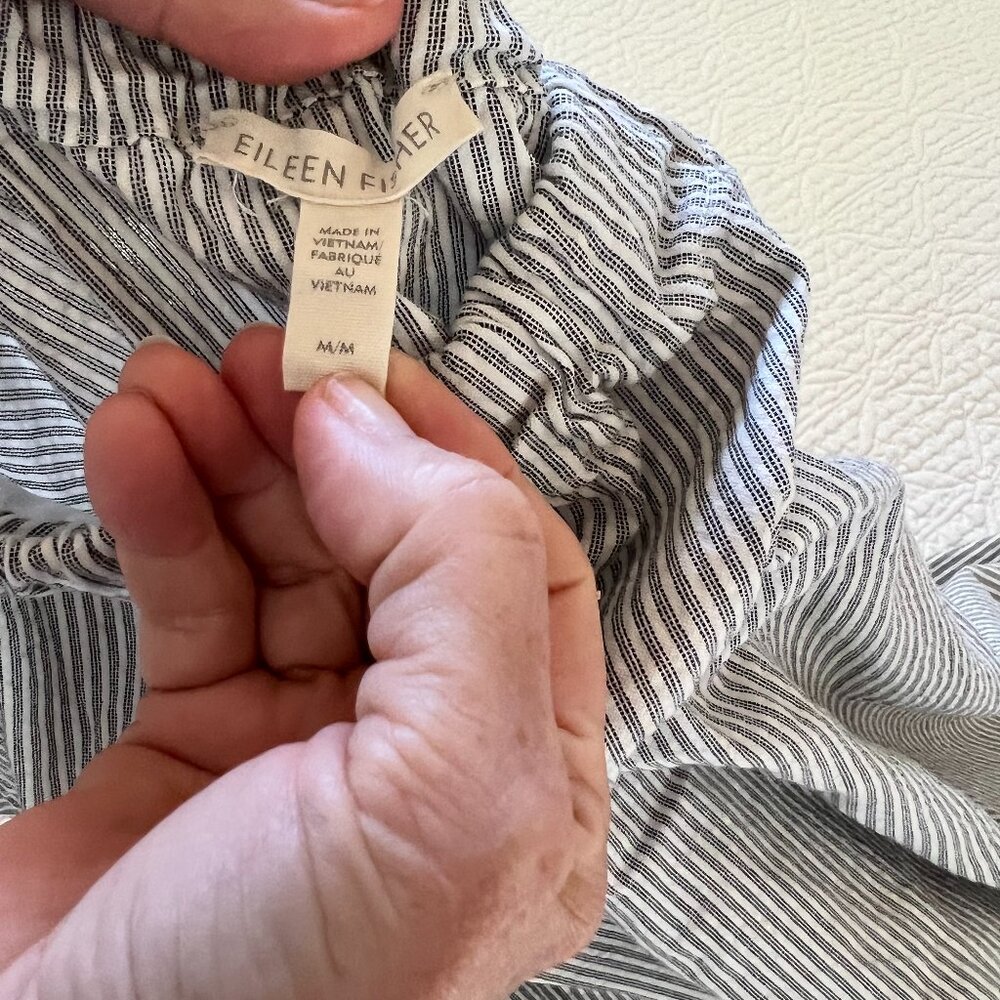 Eileen Fisher Skirt, cream and black stripes, elastic waist, pockets!